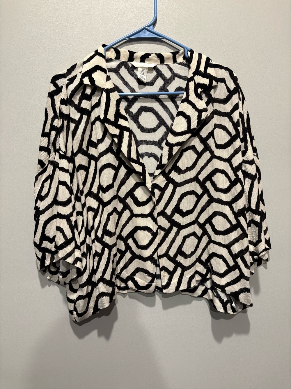 H&M Black & White Geometric Button-Front Women's Top
